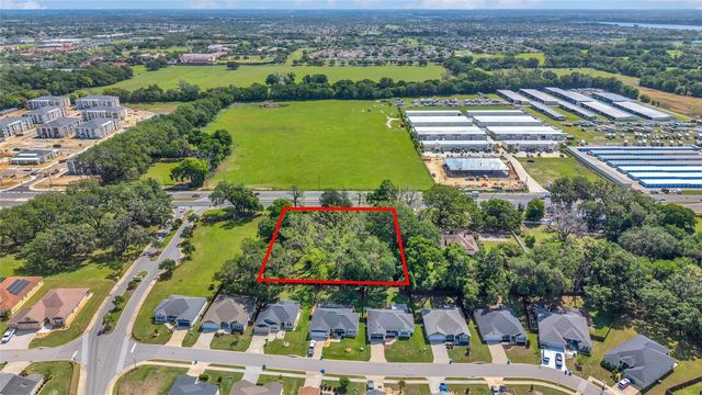 11338 N US HIGHWAY 301, Oxford, FL 34484