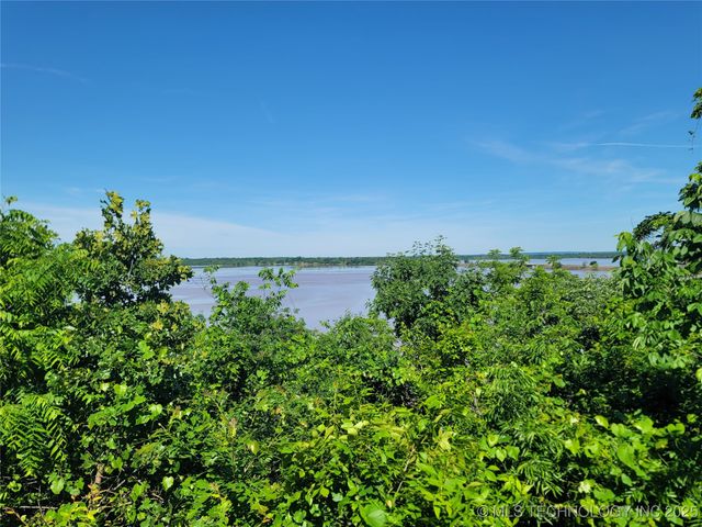 107716 S 4165 Road, Checotah, OK 74426