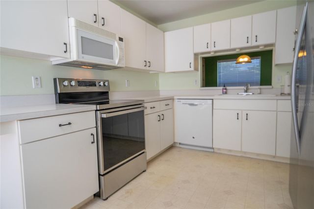 3559 CAPLAND AVENUE, Clermont, FL 34711