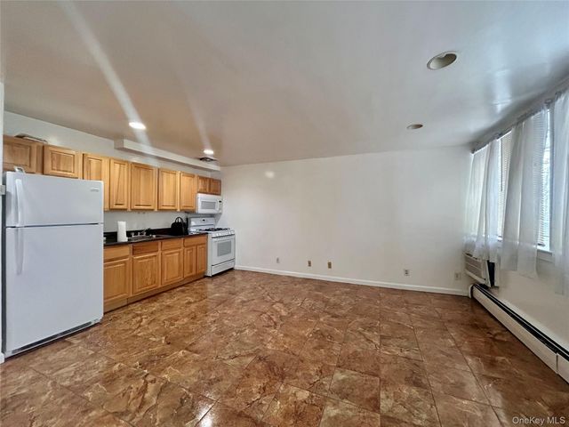 9 Wyndover Woods Lane 23, White Plains, NY 10603