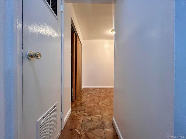 9 Wyndover Woods Lane 23, White Plains, NY 10603