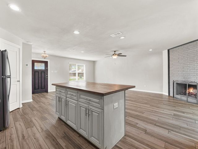 2621 Ivanridge Lane, Garland, TX 75044