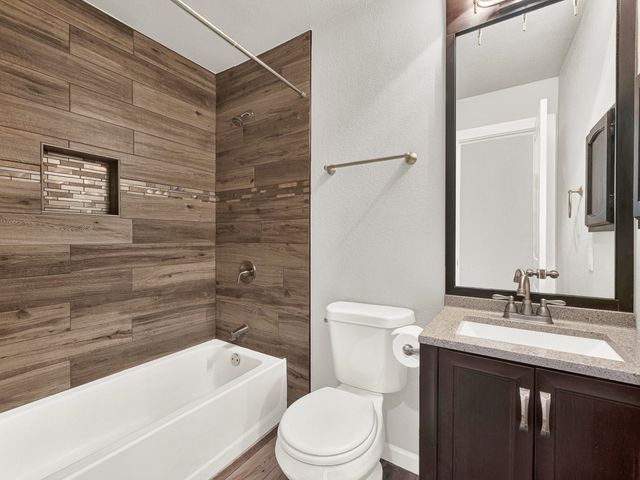 2621 Ivanridge Lane, Garland, TX 75044