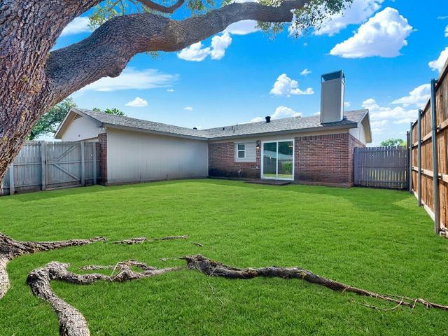 2621 Ivanridge Lane, Garland, TX 75044