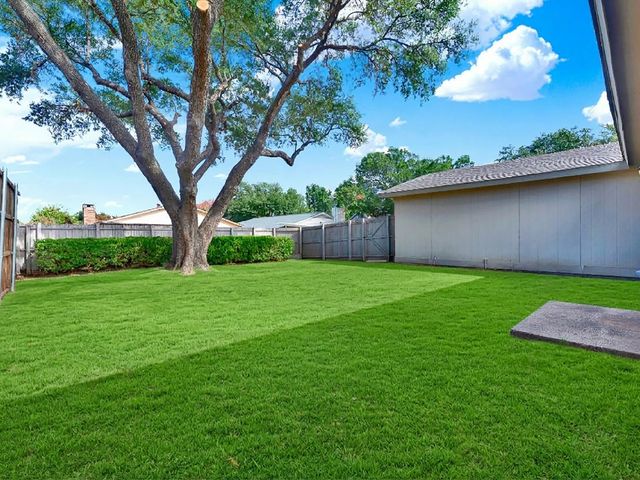 2621 Ivanridge Lane, Garland, TX 75044