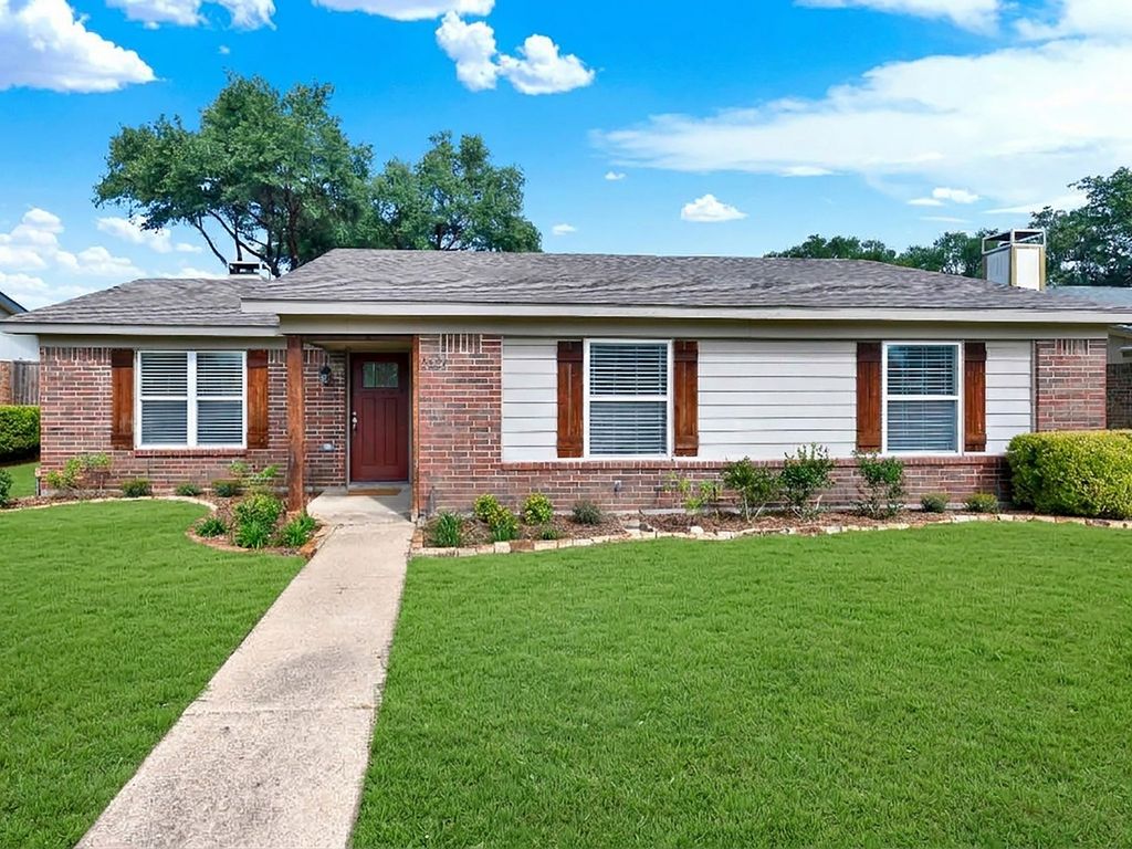 2621 Ivanridge Lane, Garland, TX 75044