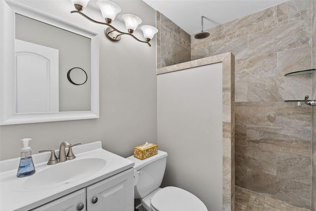 1632 STICKNEY POINT ROAD 201, Sarasota, FL 34231