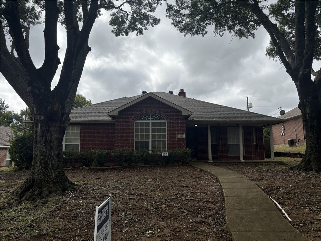 322 E Hillcroft Drive, Duncanville, TX 75137