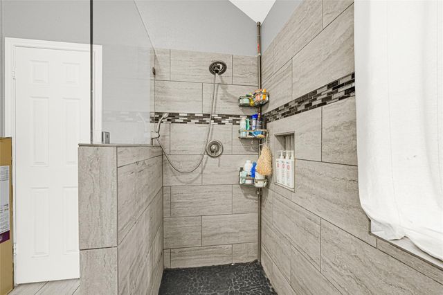 9026 Fairbloom Lane, Houston, TX 77040