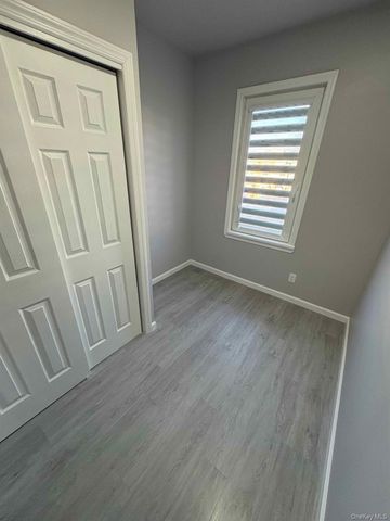 5846 Fresh Pond Road 2, Maspeth, NY 11378