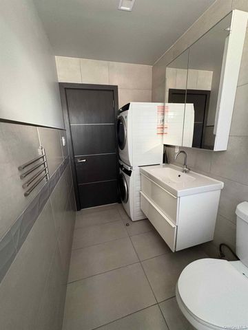 5846 Fresh Pond Road 2, Maspeth, NY 11378