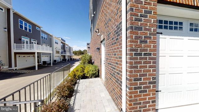 42630 HARLOW MEADOWS TER, Sterling, VA 20166