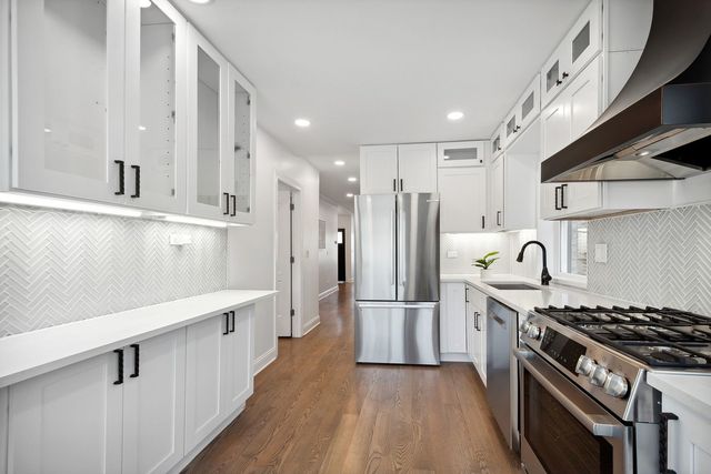 5426 N Western Avenue, Chicago, IL 60625