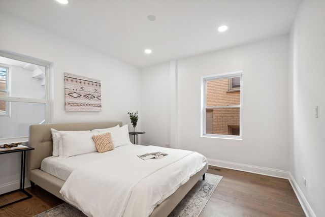 5426 N Western Avenue, Chicago, IL 60625