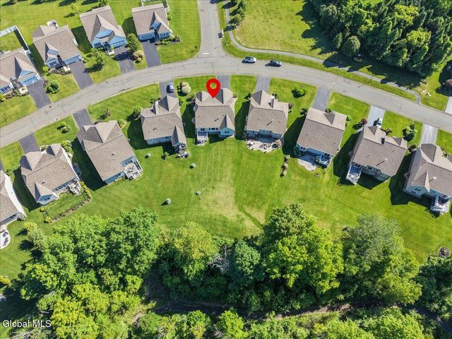 59 Somerset Drive, Halfmoon, NY 12118