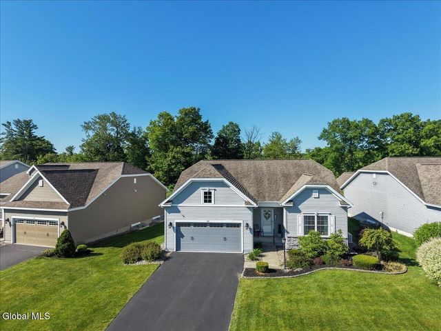 59 Somerset Drive, Halfmoon, NY 12118
