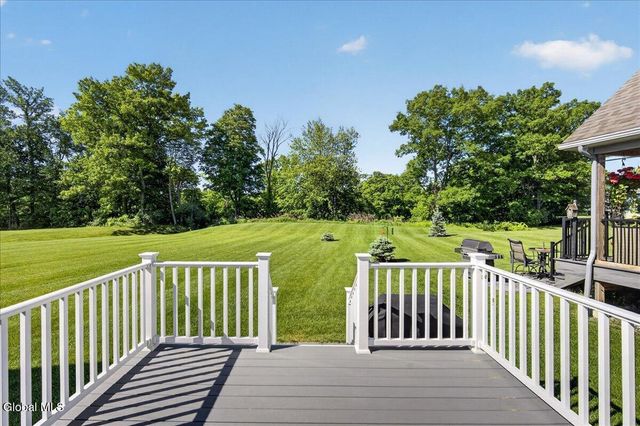 59 Somerset Drive, Halfmoon, NY 12118