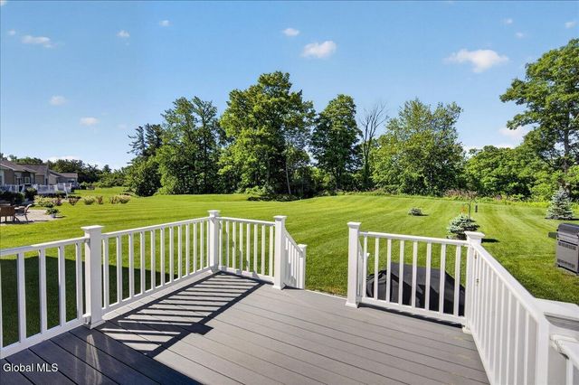 59 Somerset Drive, Halfmoon, NY 12118