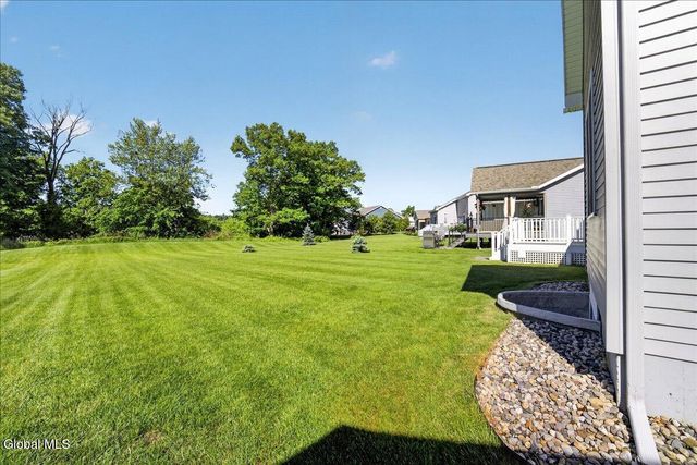 59 Somerset Drive, Halfmoon, NY 12118