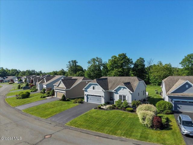 59 Somerset Drive, Halfmoon, NY 12118