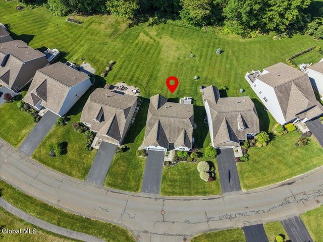 59 Somerset Drive, Halfmoon, NY 12118