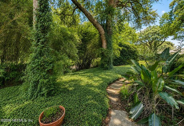 1672 BLUE HERON Lane, Jacksonville Beach, FL 32250