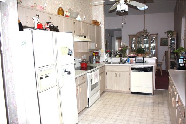 18 BRISTOL DRIVE, Palm Coast, FL 32137