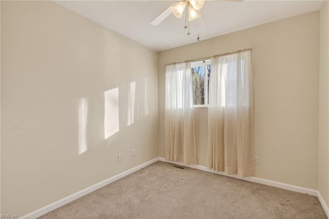 152 Jenness Ln Apt H, Newport News, VA 23602