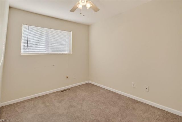 152 Jenness Ln Apt H, Newport News, VA 23602