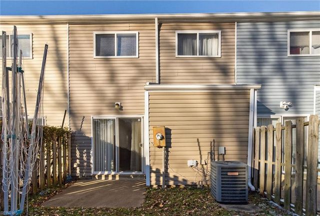 152 Jenness Ln Apt H, Newport News, VA 23602