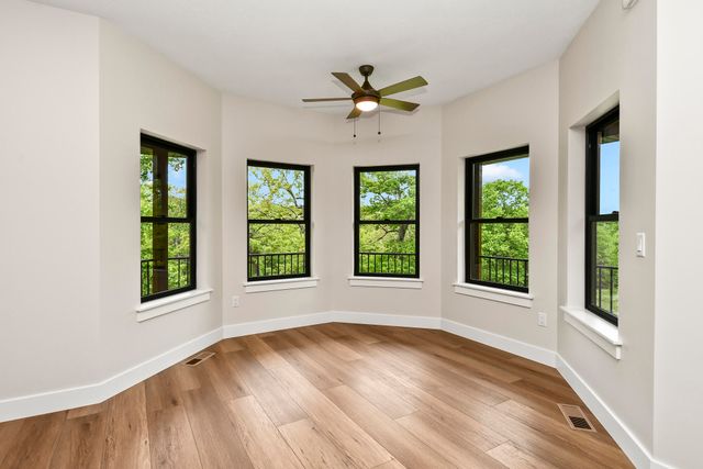 1 Top Lane, Lampe, MO 65681