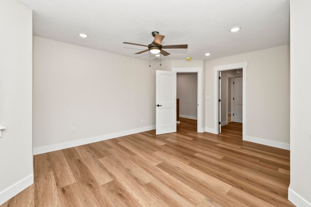 1 Top Lane, Lampe, MO 65681