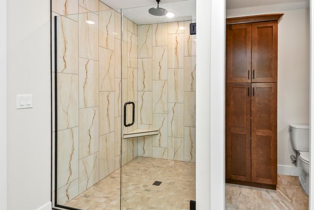 1 Top Lane, Lampe, MO 65681