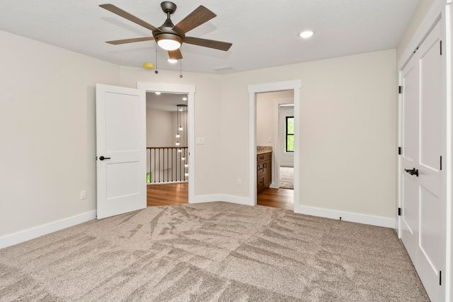 1 Top Lane, Lampe, MO 65681