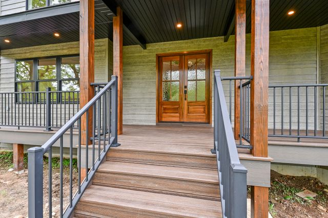 1 Top Lane, Lampe, MO 65681
