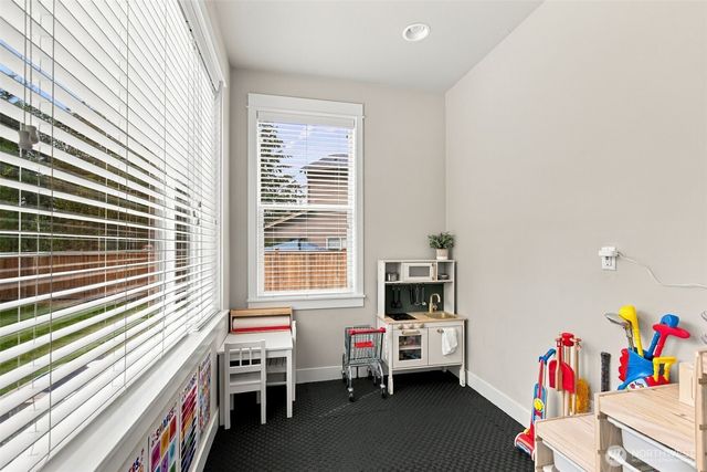 31357 43rd Place SW, Federal Way, WA 98023