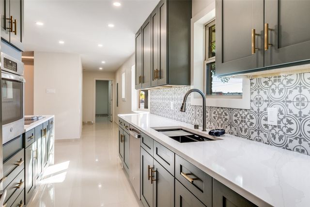 3106 Sharpview Lane, Dallas, TX 75228