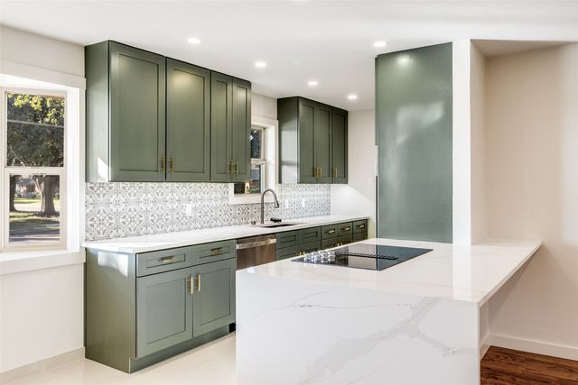 3106 Sharpview Lane, Dallas, TX 75228