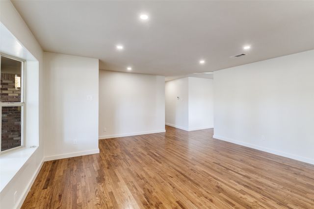 3106 Sharpview Lane, Dallas, TX 75228