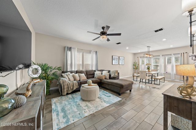 2678 CAROLINE HILLS Drive, Jacksonville, FL 32225