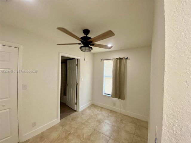 1112 N 61st Ter B, Hollywood, FL 33024