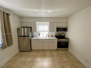 1112 N 61st Ter B, Hollywood, FL 33024