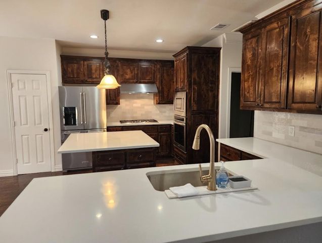 3324 Sir Stewart Circle, Grand Prairie, TX 75052