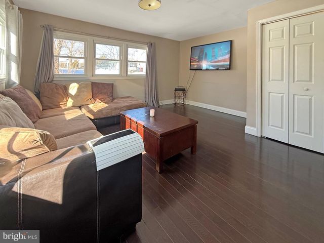 515 CAPITOL HEIGHTS BLVD, Capitol Heights, MD 20743