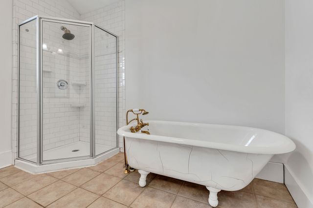 809 Jones St, Old Hickory, TN 37138