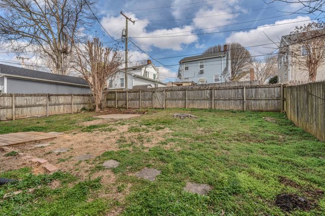 809 Jones St, Old Hickory, TN 37138