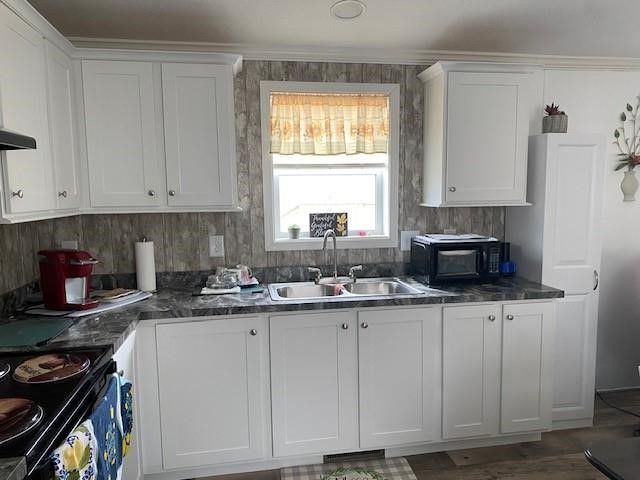 2721 WEST PARK Lane, Erie, PA 16506