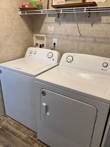 2721 WEST PARK Lane, Erie, PA 16506