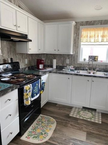 2721 WEST PARK Lane, Erie, PA 16506