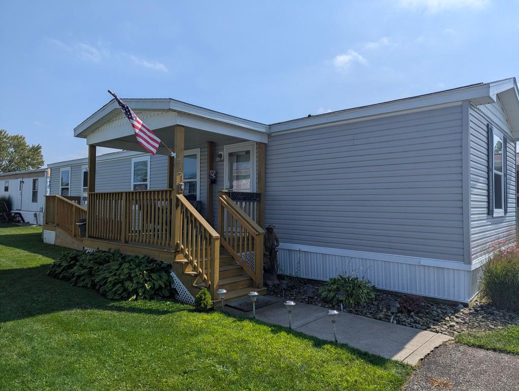 2721 WEST PARK Lane, Erie, PA 16506